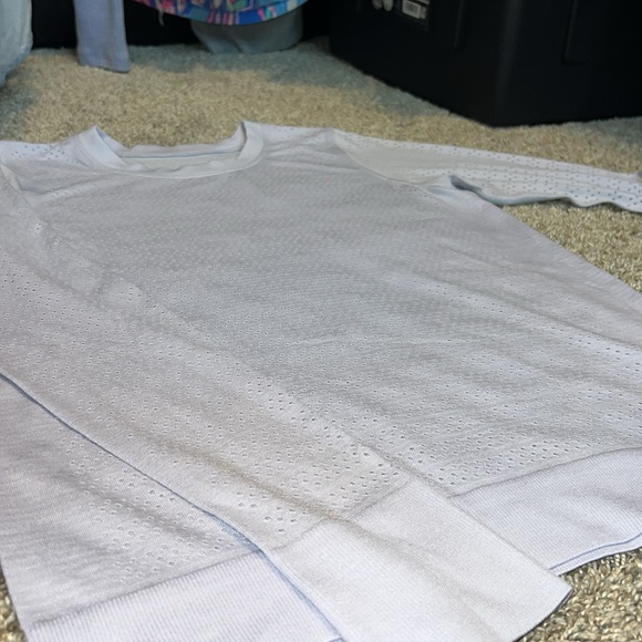 Lululemon Swiftly Breathe Long Sleeve Serene Blue / Serene Blue Size 2 - Picture 9 of 12